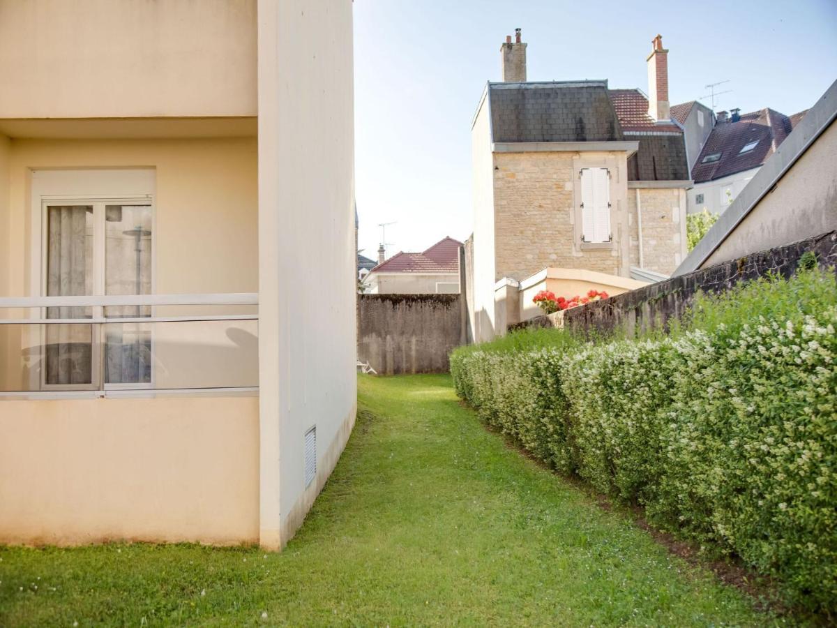 Attractive Apartment In Chaumont With A Balcony Exterior foto